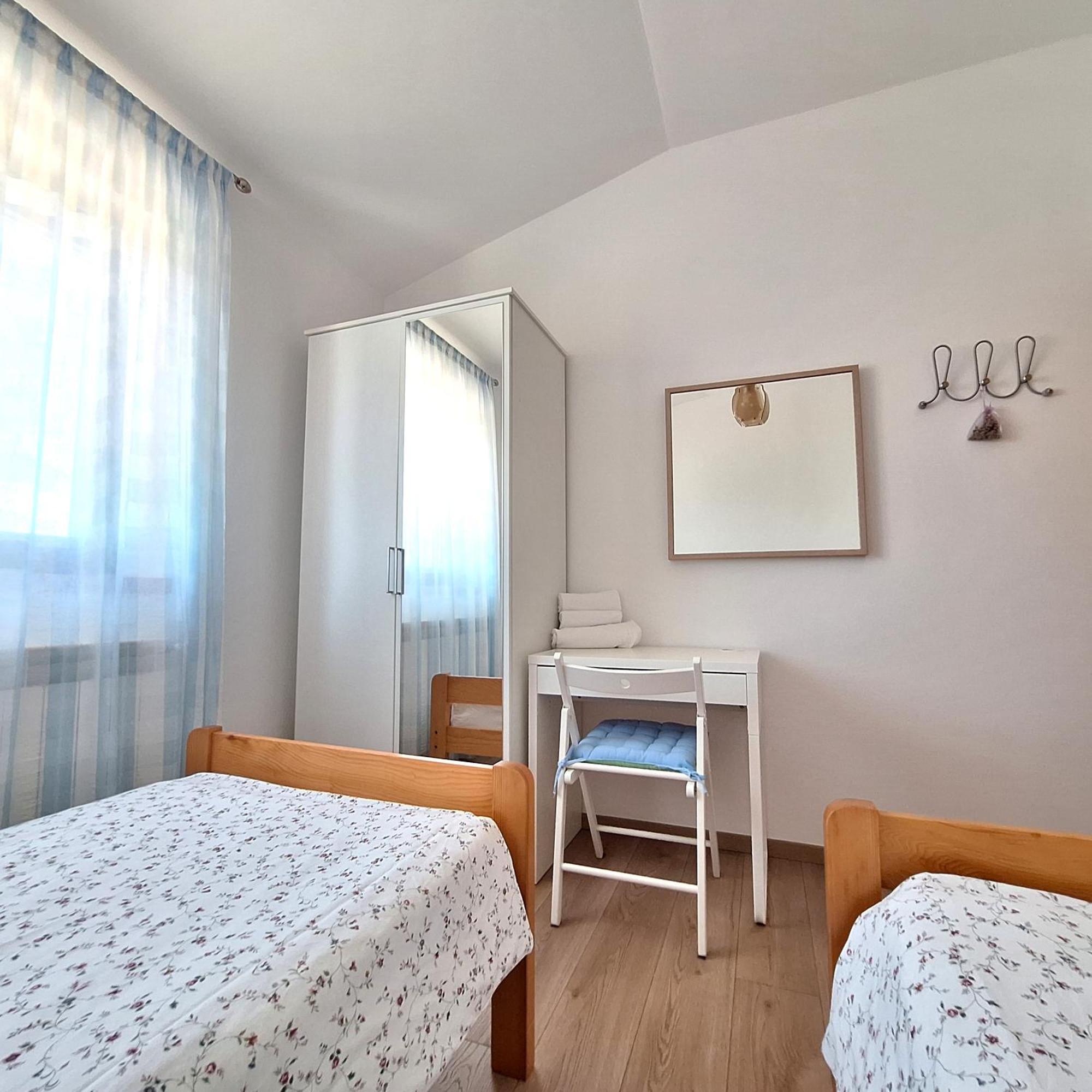 Apartment Mita โกรชน์ยัน ภายนอก รูปภาพ