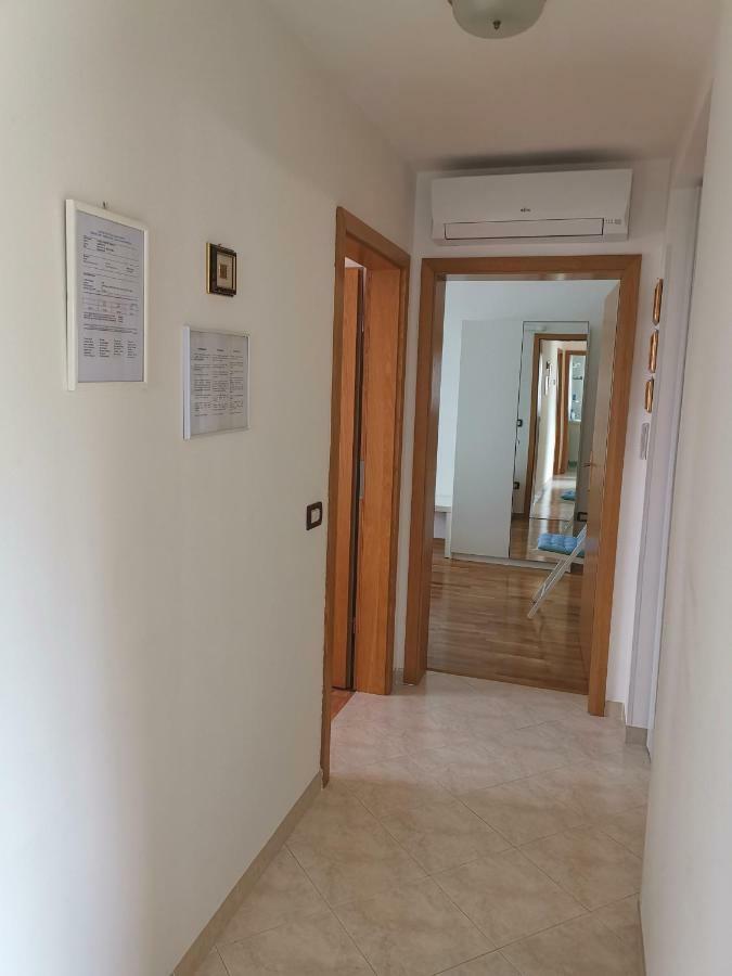Apartment Mita โกรชน์ยัน ภายนอก รูปภาพ